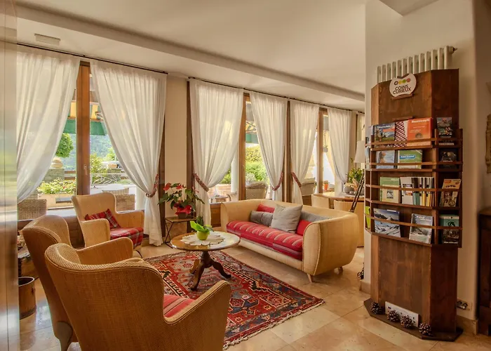 Paradise Hotel&Wellness
