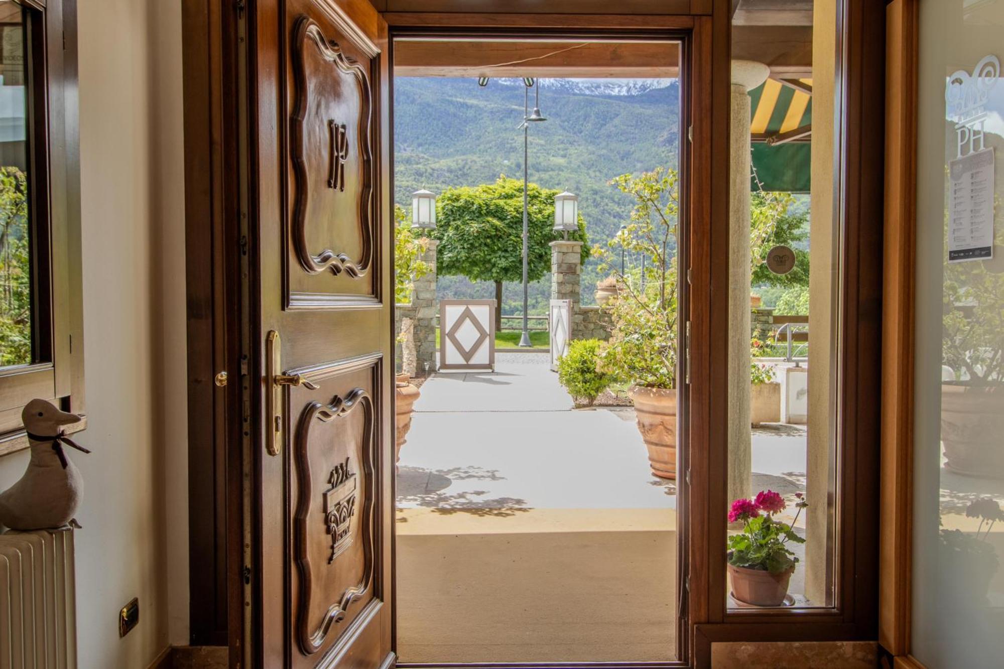 Hotel Paradise Hotel&wellness 4*