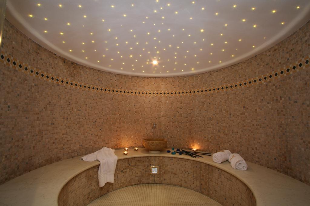 Paradise Hotel&wellness 4*