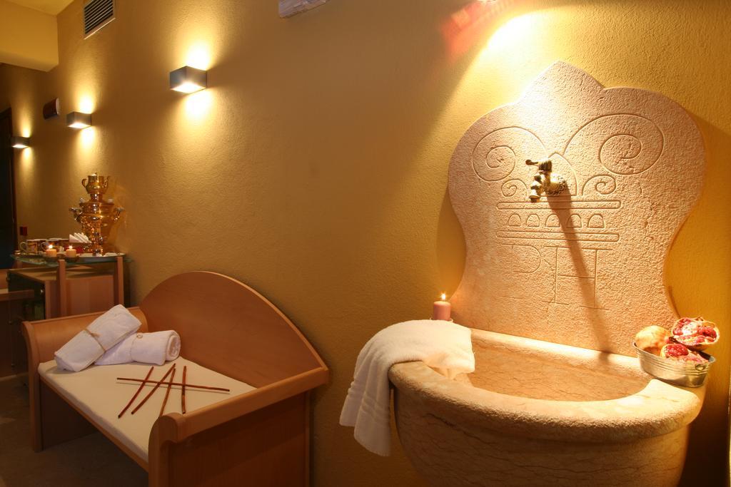 Paradise & Wellness Hotel 4*