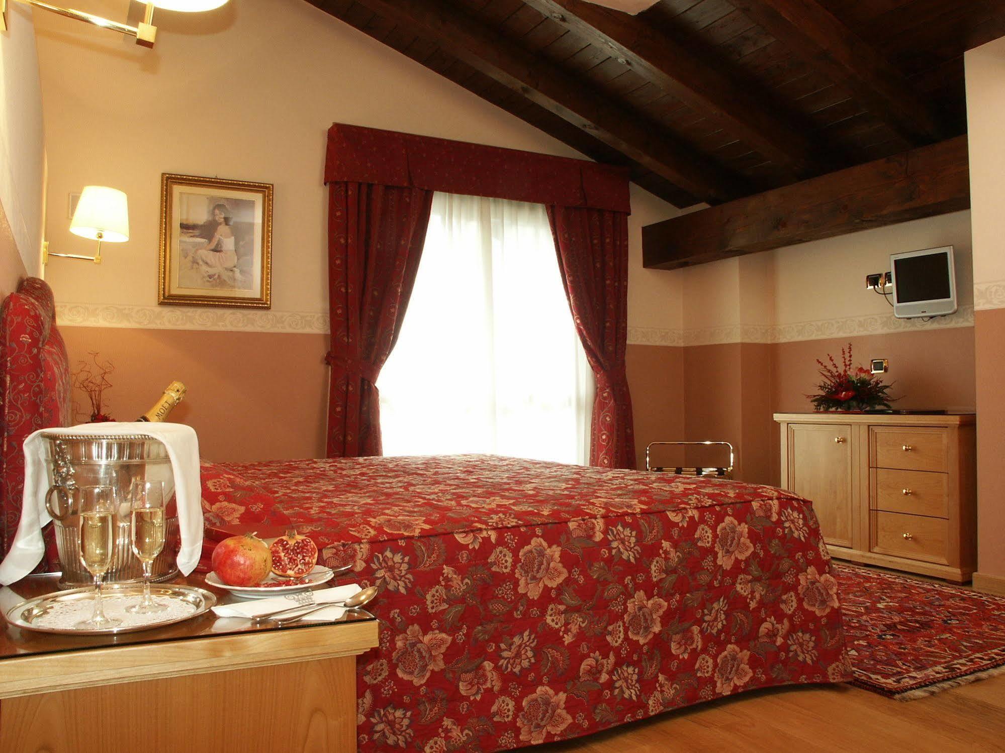 Paradise Hotel&wellness Hotel